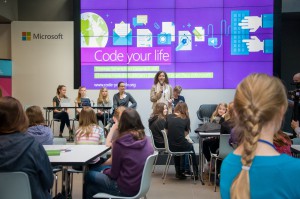 Coden daten diskutieren Microsoft macht Mädchen am Girls Day zu IT-Girls