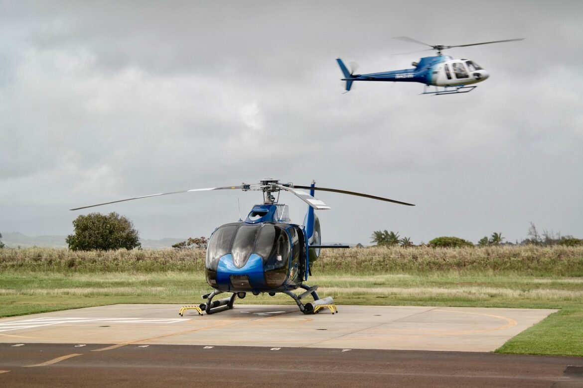 Ein Helikopterflug über den Wolken
